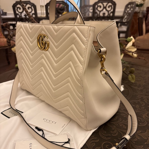 Gucci Calfskin Medium Marmont Tote Bag - Picture 8 of 9